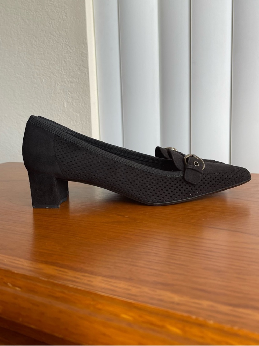 Stuart Weitzman Fairfield Ultrasuede Perforated Loafer Heels Black Size 8.5N - Picture 4 of 16